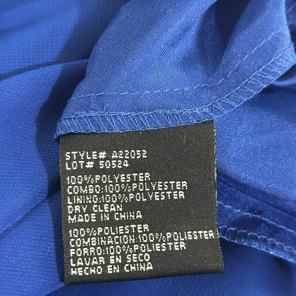 Betsey & Adam Dress Lace Up Back Plunging Front EUC Size 2 Royal Blue Women’s - Picture 13 of 15